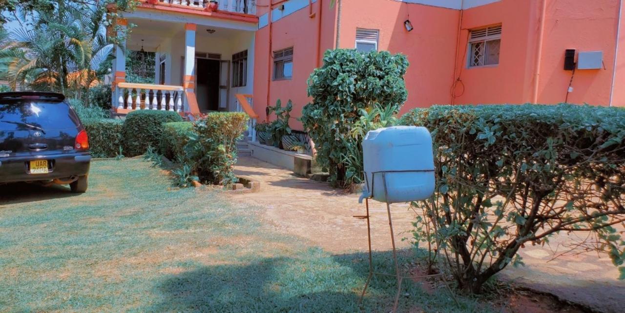 La Feve Beach Bed And Breakfast Entebbe Exteriör bild