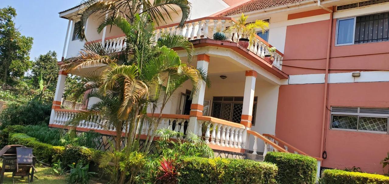 La Feve Beach Bed And Breakfast Entebbe Exteriör bild