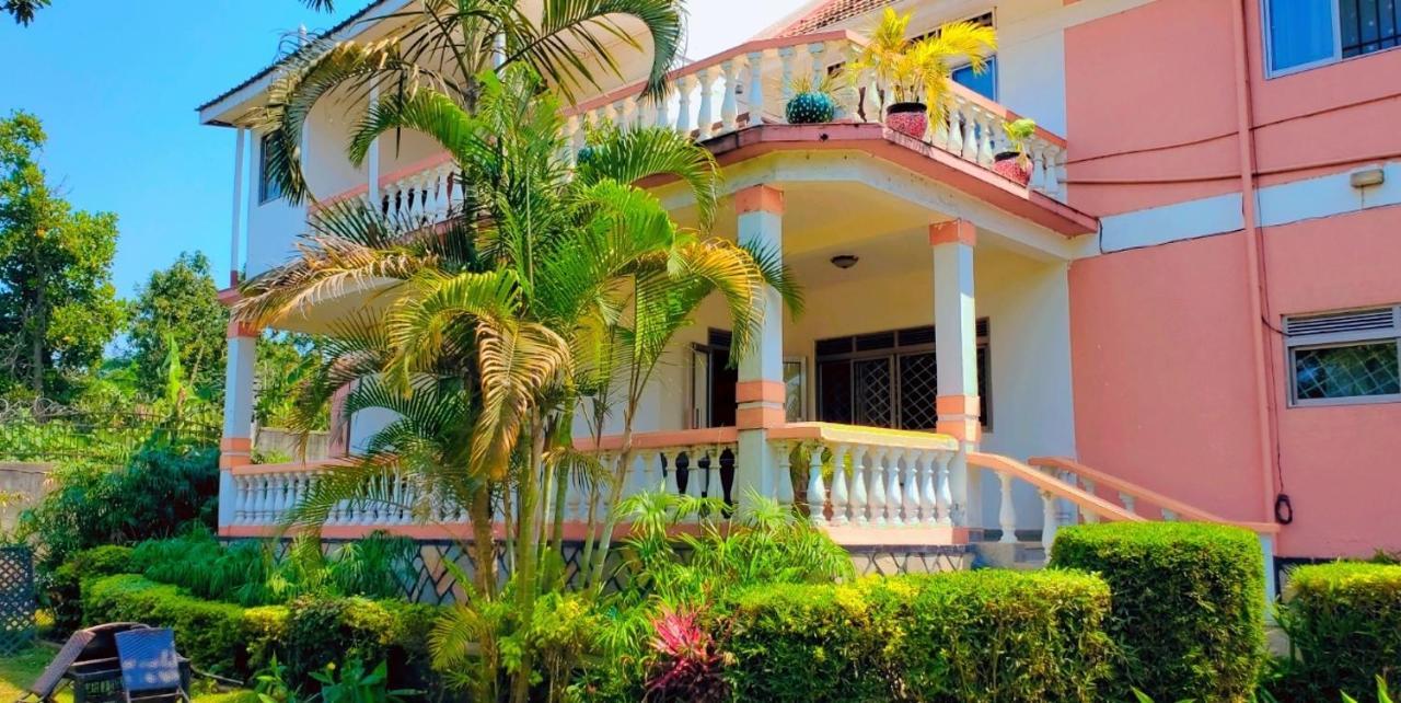 La Feve Beach Bed And Breakfast Entebbe Exteriör bild