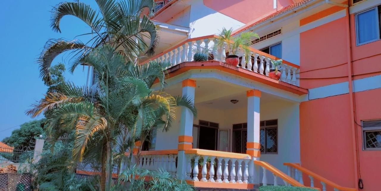 La Feve Beach Bed And Breakfast Entebbe Exteriör bild