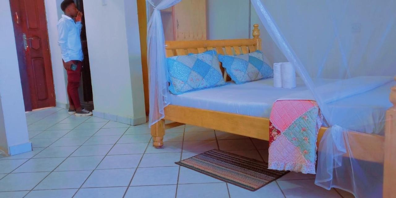 La Feve Beach Bed And Breakfast Entebbe Exteriör bild